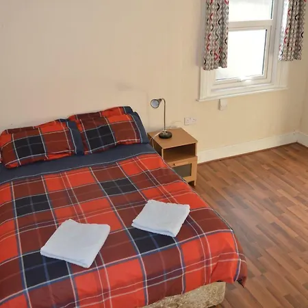 Library View Πανσιόν *