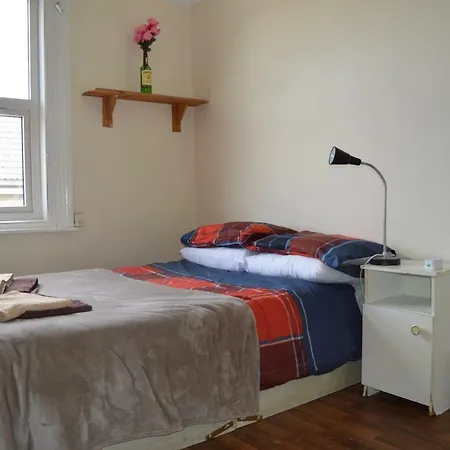 Library View Πανσιόν