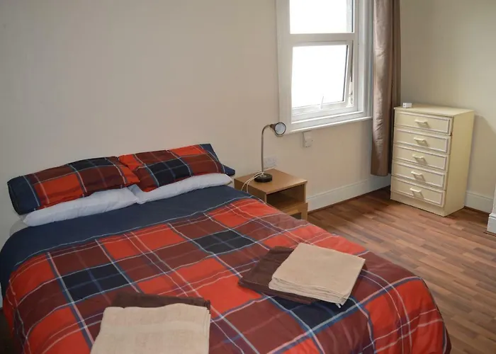 Library View Pensión Dublín